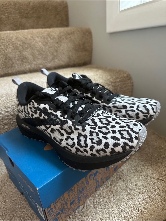 Brooks Shoes - Brooks Revel 6 Leopard Print Running Sneakers - Black & White